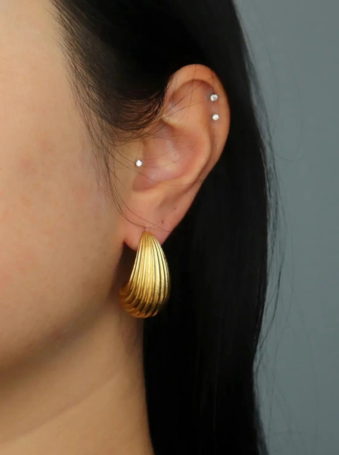 XL Ribbed Drop Earrings