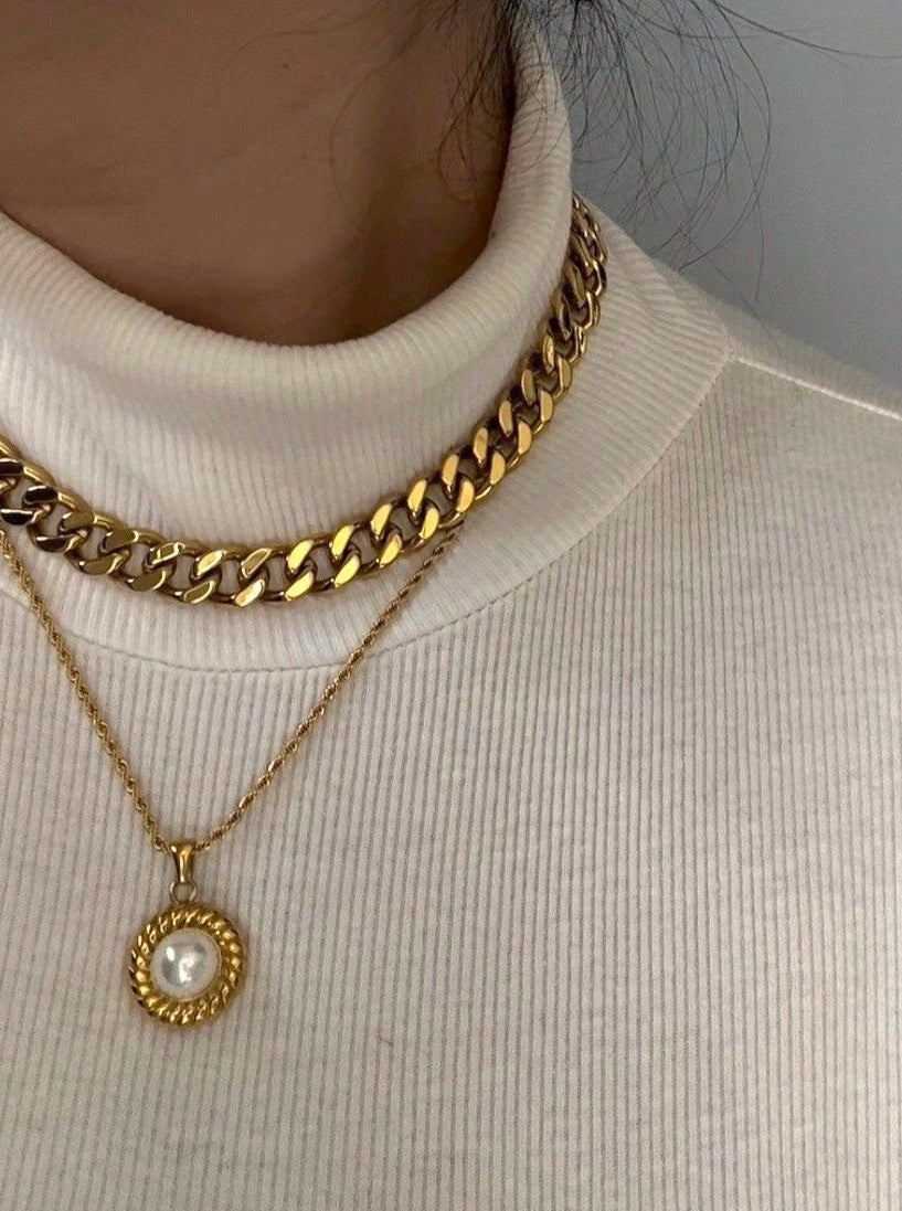 Pearl Pendant Necklace